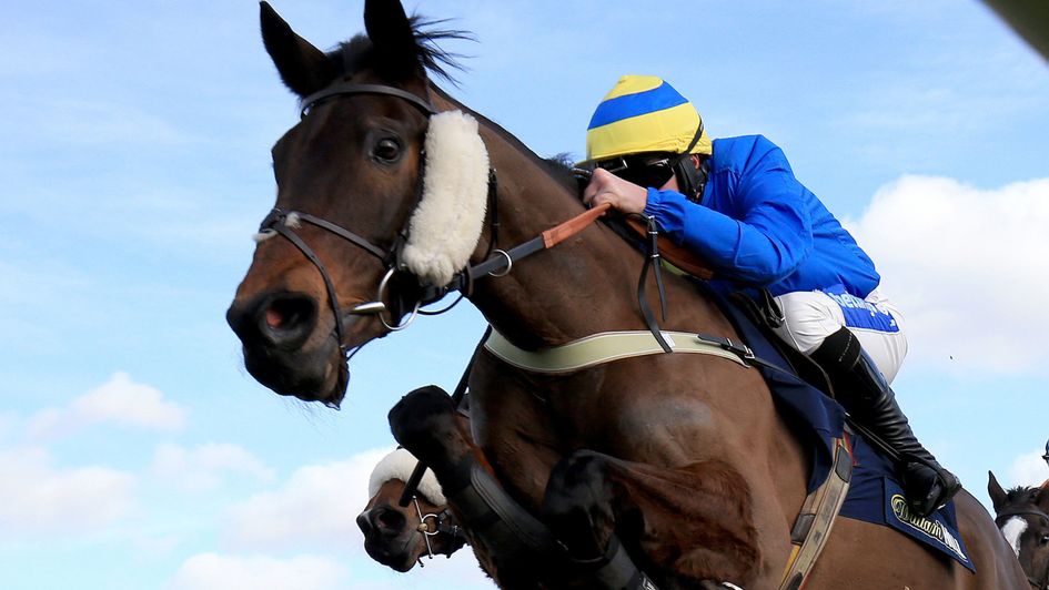 Shades Of Midnight wins the Rendlesham