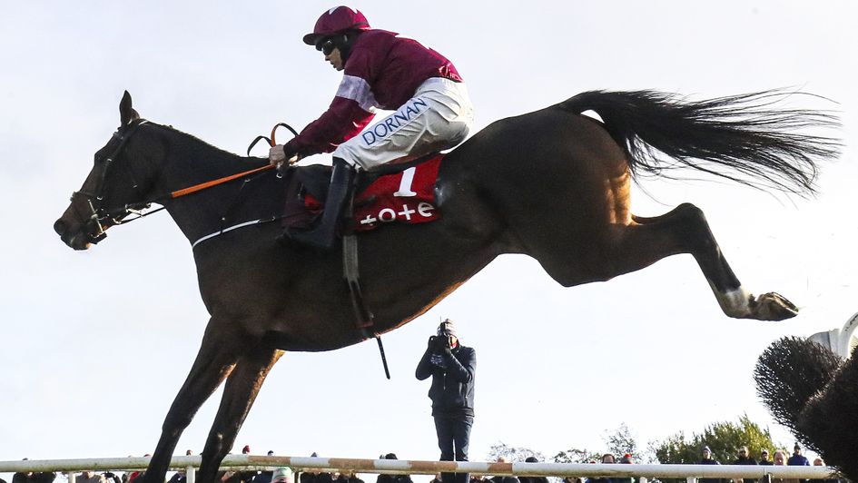 Notebook returns to winning ways at Navan