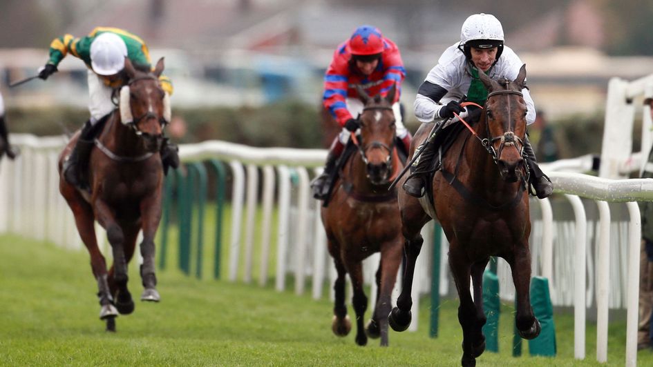 Pineau De Re wins the National