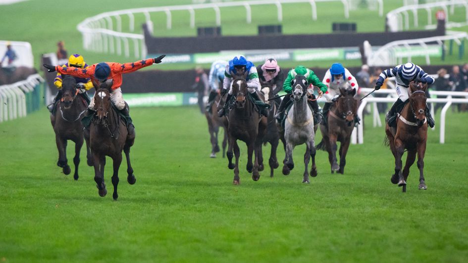 Vincenzo (right) and Hoe Joly Smoke (third left) chasing home Panic Attafck