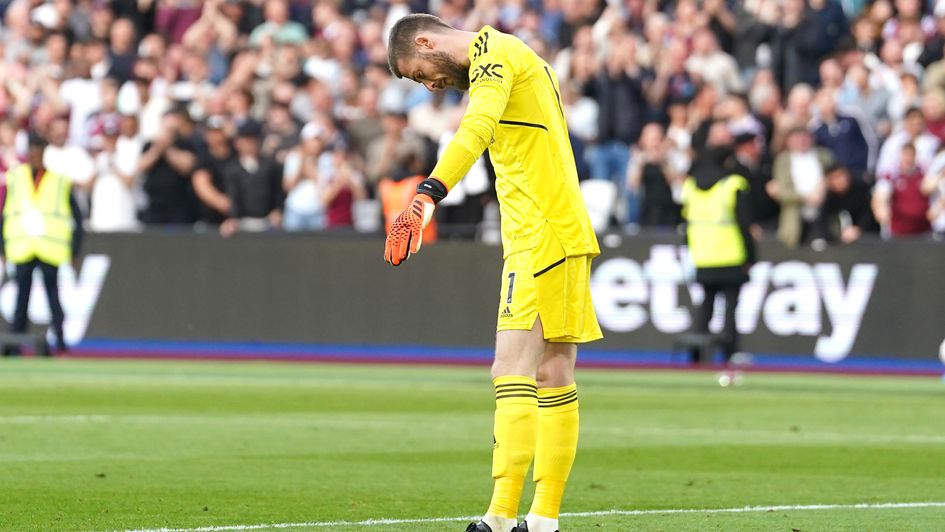 David De Gea cuts a dejected figure