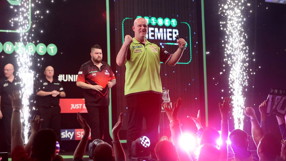 Michael van Gerwen celebrates against Michael Smith (Picture: Lawrence Lustig/PDC)