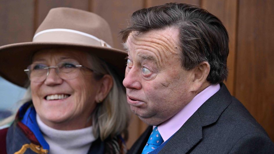 Nicky Henderson watches Sir Gino win from Newbury