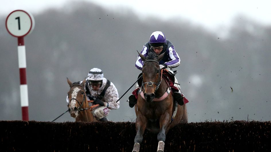 Kylemore Lough is now with Harry Fry