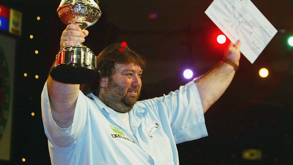 Andy Fordham: Won the BDO world darts title in 2004