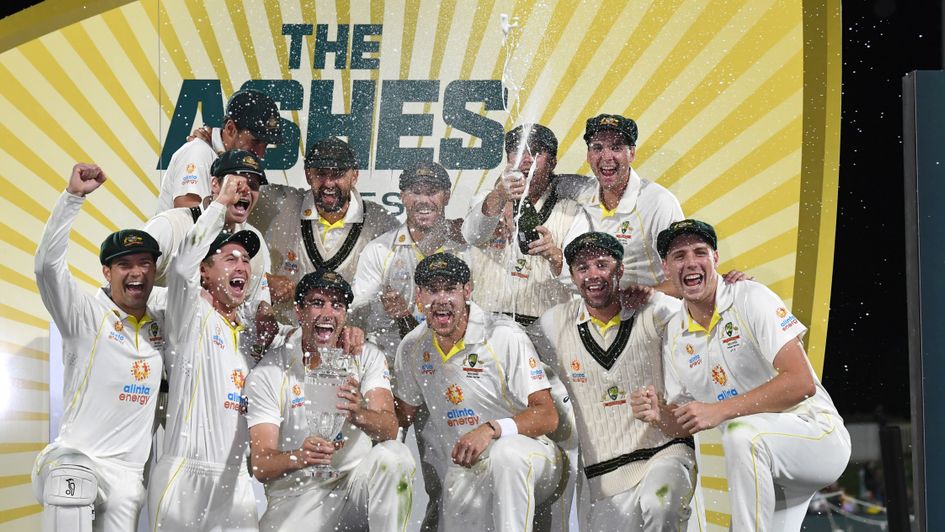 Australia celebrate the 4-0 Ashes series win over England