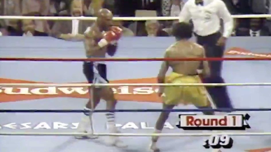Scroll down to watch the most explosive round of boxing ever