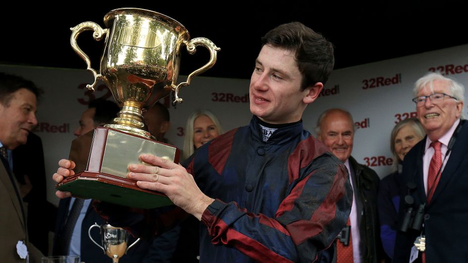 Oisin Murphy holds aloft the 32Red Sprint Cup