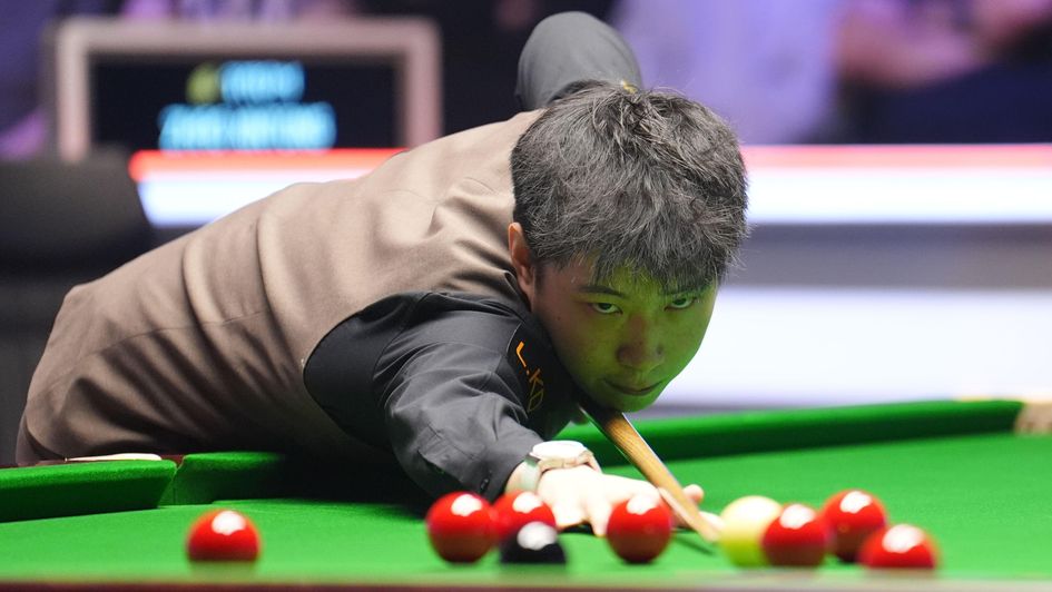 Easy work in York for Zhao Xintong