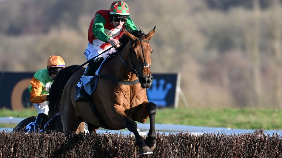 Heltenham wins the Greatwood for a second time