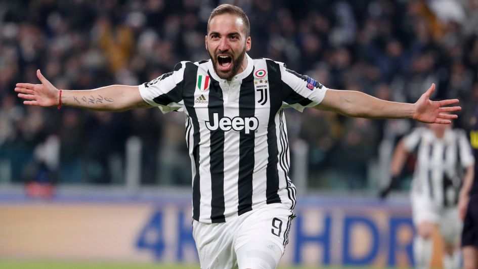 Gonzalo Higuain celebrates