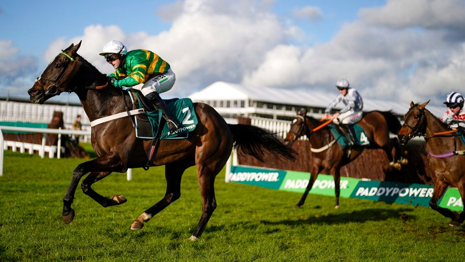 Chantry House stays on to beat Santini and Aye Right