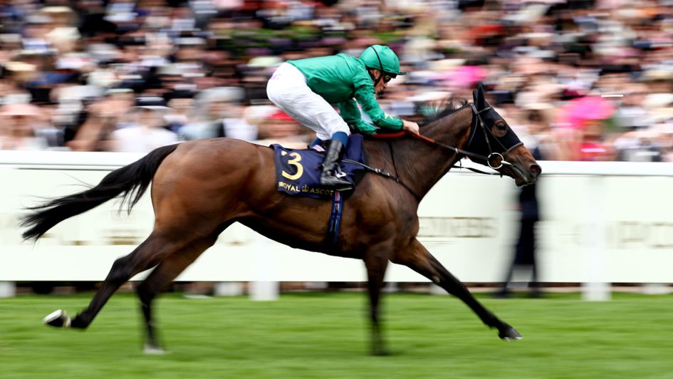 Aljazzi streaks clear to win the Duke Of Cambridge