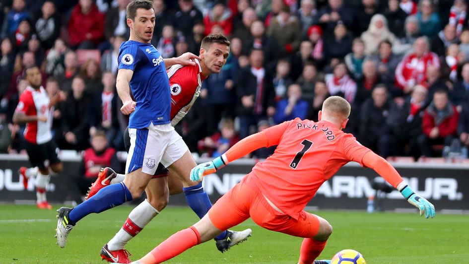 Dusan Tadic puts Southampton in front