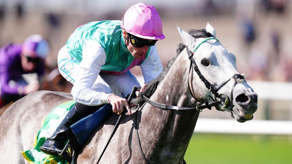 Kieran Shoemark and Field Of Gold cruise home