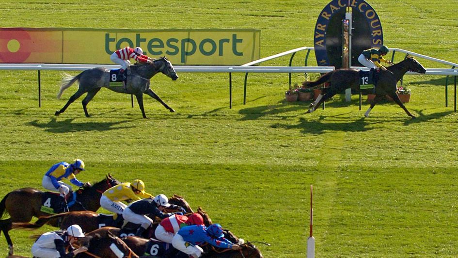 Fonthill Road wins under Paul Hanagan at Ayr