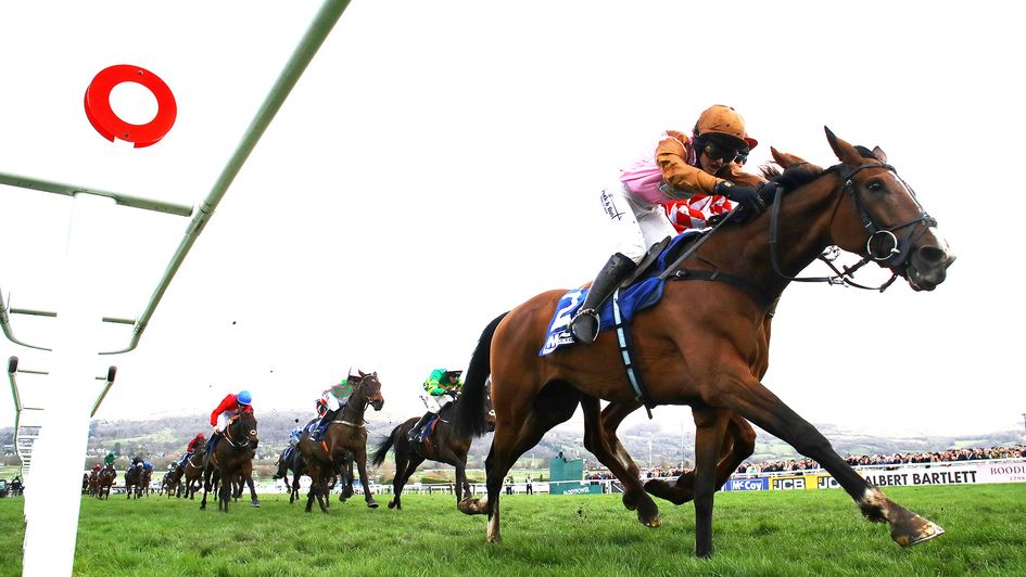 Faivoir gets home by a head from Pied Piper in the County