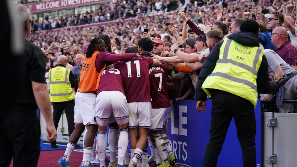 Big celebrations for West Ham after Callum Wilson's late winner