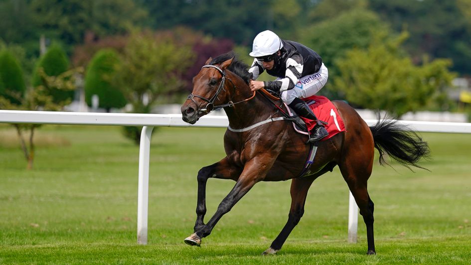 Fearby wins at Sandown