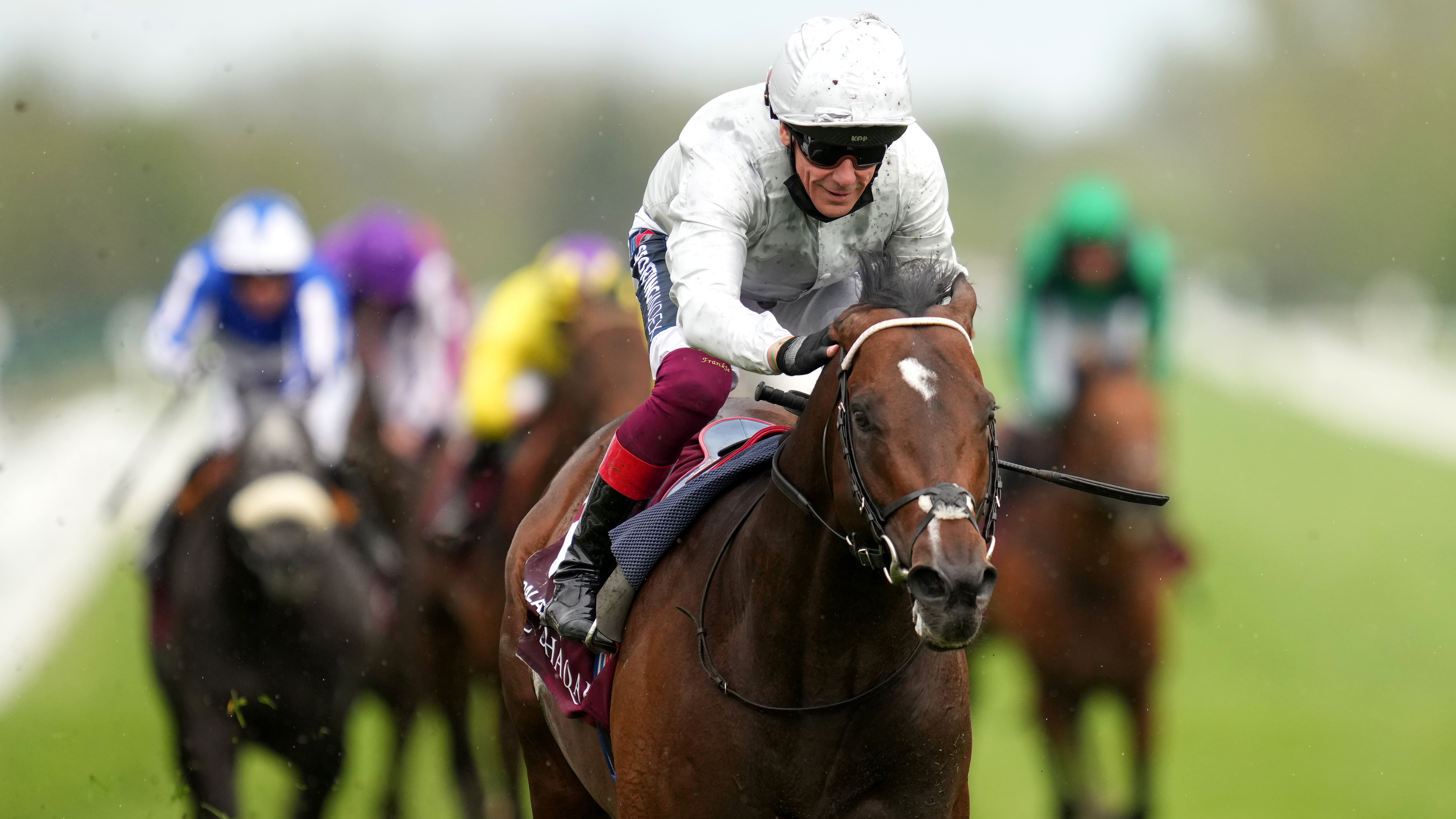 Frankie Dettori gives Palace Pier a pat