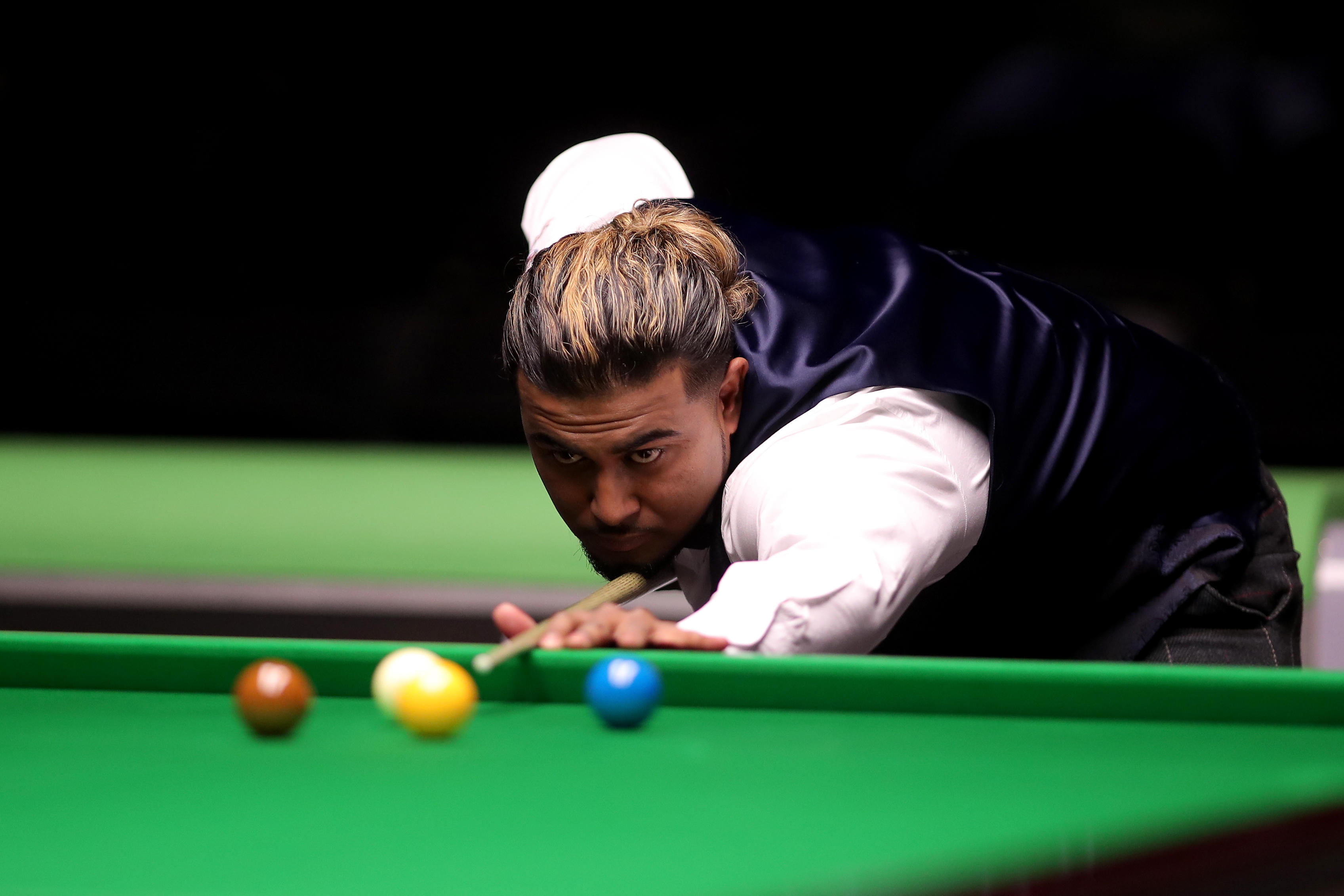 Snooker results Hammad Miah beats Judd Trump on final black at British Open