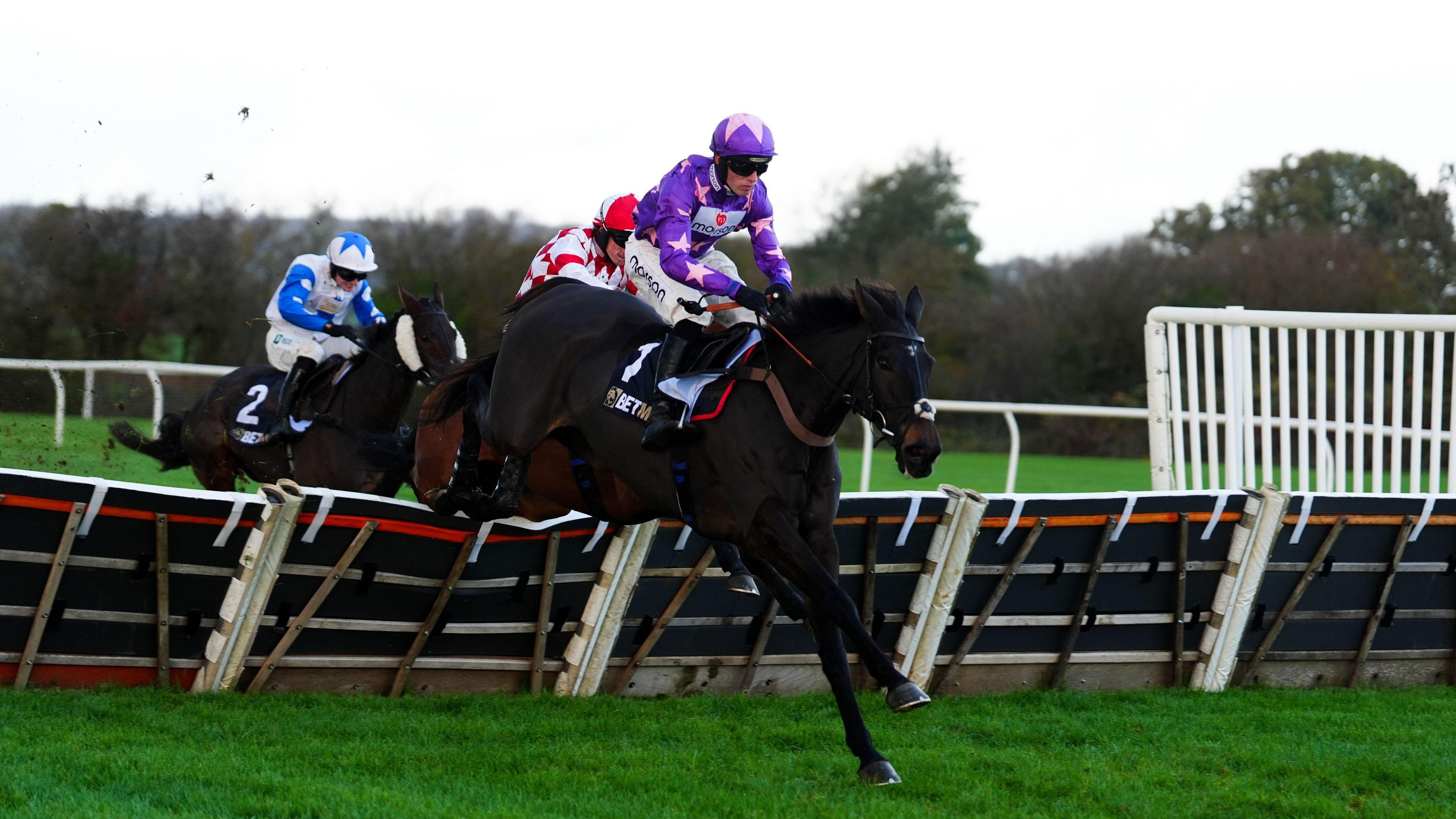 Rubaud wins at Awincanton