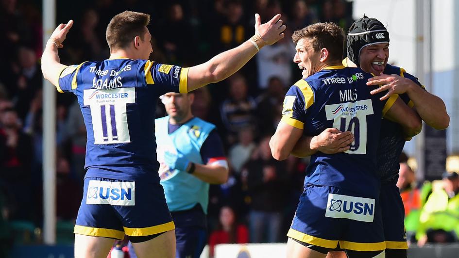 Worcester celebrate against Sale