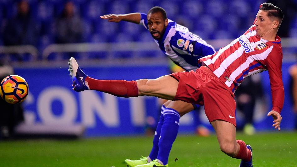 Torres playing against Deportivo